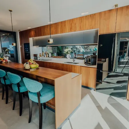 Mea Suna * Arco da Calheta (Madeira)